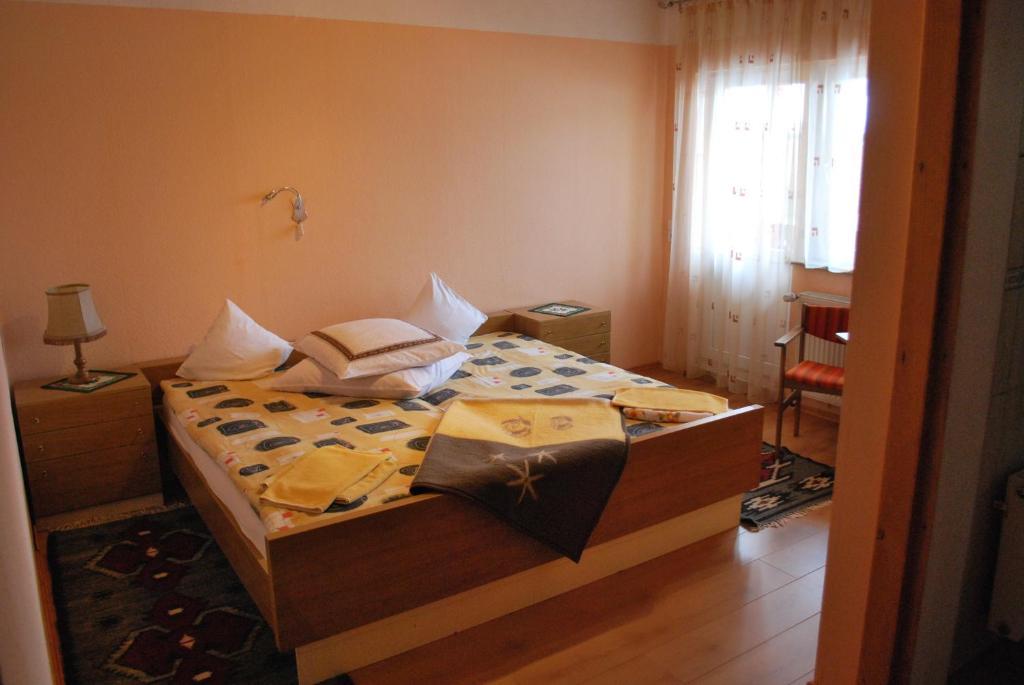 Pensiunea Alexandra Vatra Moldoviţei Habitación foto